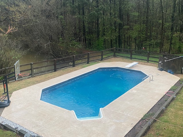 Commercial property pressure washing by 911 PROWASH